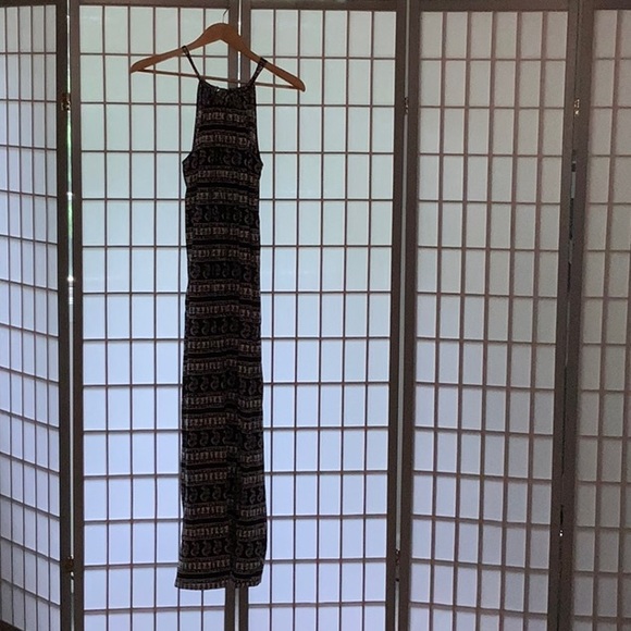 Tommy Bahama Dresses & Skirts - Tommy Bahama graphic floral maxi dress. Sz SP Tommy Bahama Dresses & Skirts - Tommy Bahama graphic floral maxi dress. Sz SP